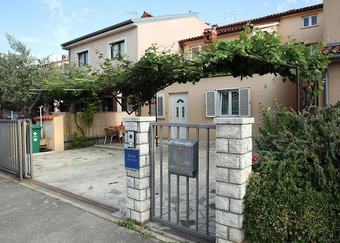 Tadijic Apartament *