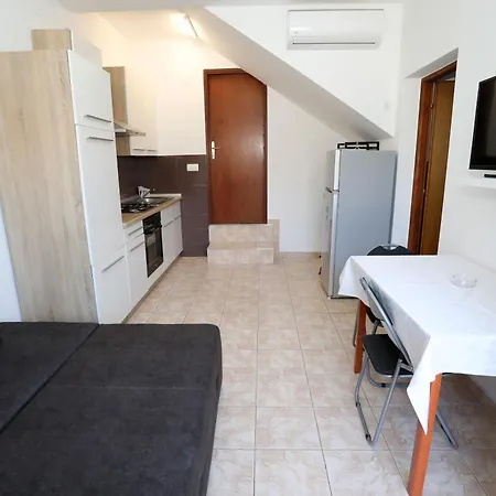 Tadijic アパート *