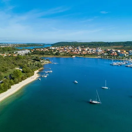 Tadijic アパート *