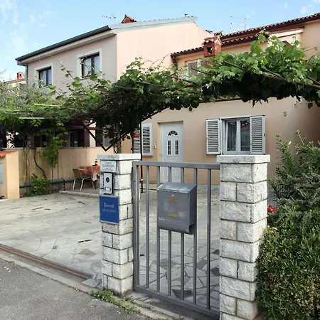 Tadijic Apartamento *